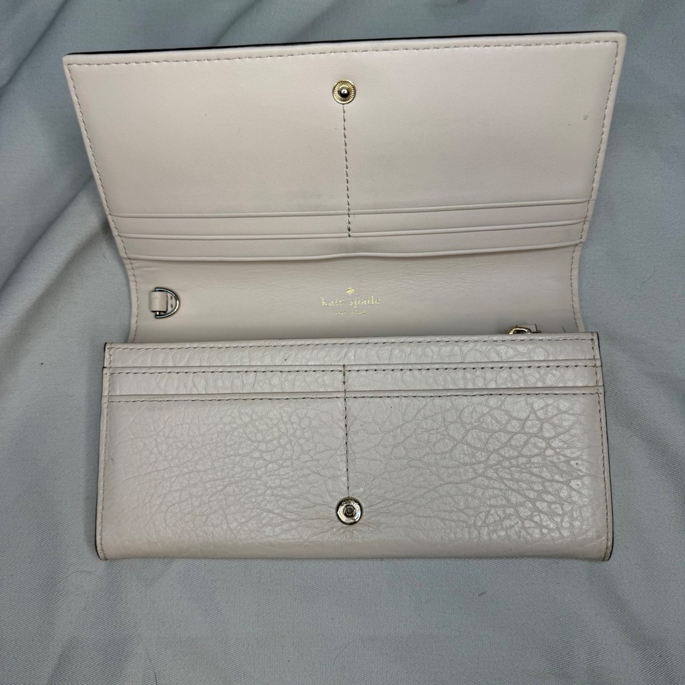 Kate Spade New York Cream Pebbled Leather Laser Cut Petal Continental Wallet - Picture 3 of 7